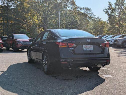 2025 Nissan Altima SV AWD