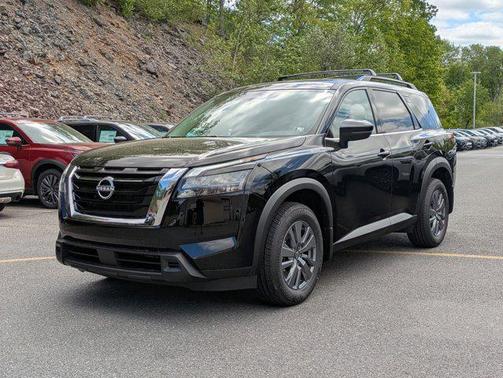 2025 Nissan Pathfinder SV 4WD