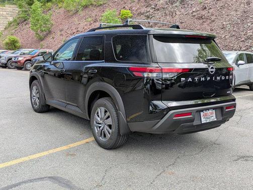 2025 Nissan Pathfinder SV 4WD