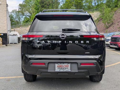 2025 Nissan Pathfinder SV 4WD