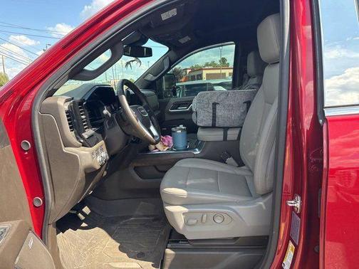 2025 GMC Sierra 2500 SLT