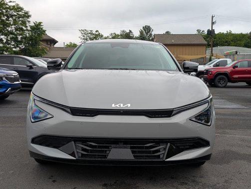 2025 Kia EV6 Wind