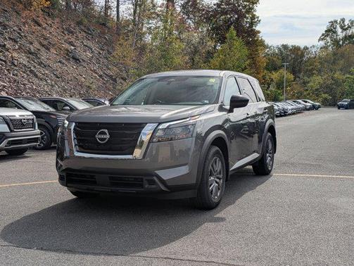 2025 Nissan Pathfinder S 4WD