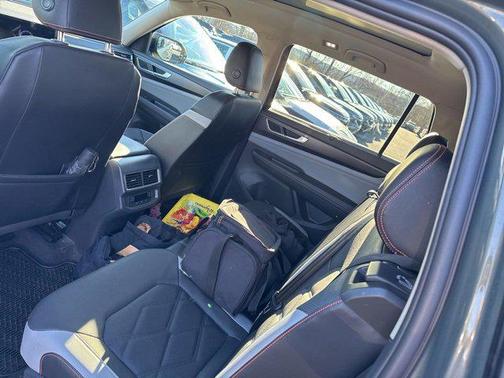 2024 Volkswagen Atlas 2.0T SE w/Technology 4MOTION