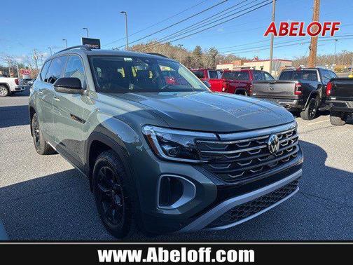 2024 Volkswagen Atlas 2.0T SE w/Technology 4MOTION