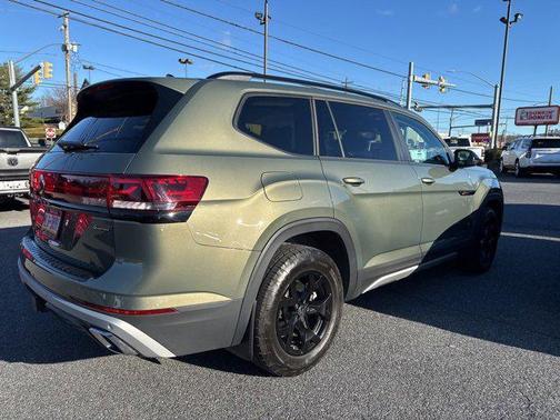 2024 Volkswagen Atlas 2.0T SE w/Technology 4MOTION