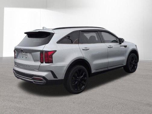 Sparkling Silver 2021 Kia Sorento SX