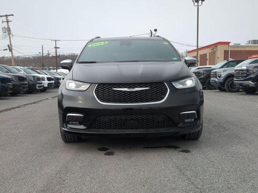 2024 Chrysler Pacifica L