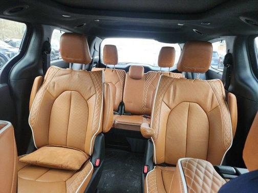 2024 Chrysler Pacifica L