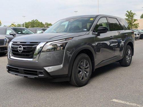 2025 Nissan Pathfinder S 4WD