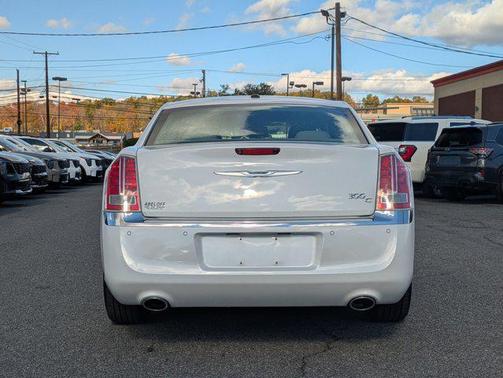 2014 Chrysler 300C Base