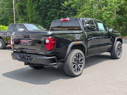 2025 GMC Canyon Base