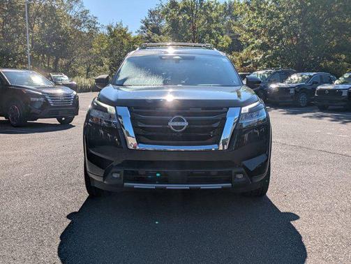 2022 Nissan Pathfinder SL 4WD