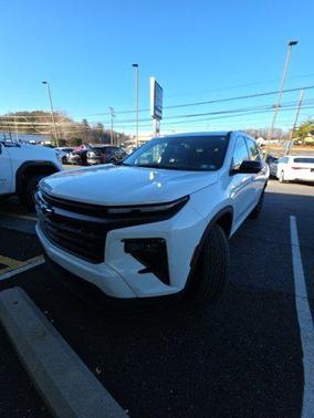 2024 Chevrolet Traverse LT