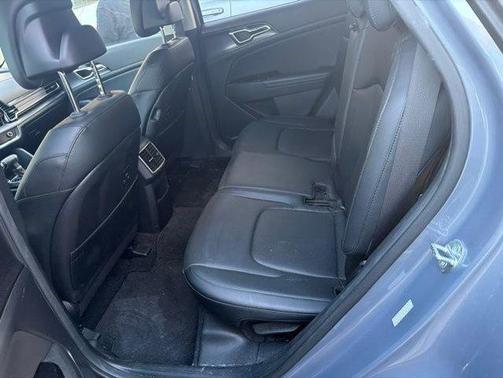 Everlasting Silver 2023 Kia Sportage EX