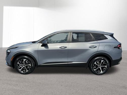 Everlasting Silver 2023 Kia Sportage EX