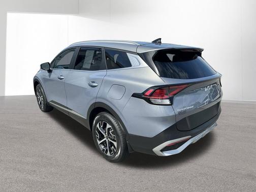 Everlasting Silver 2023 Kia Sportage EX
