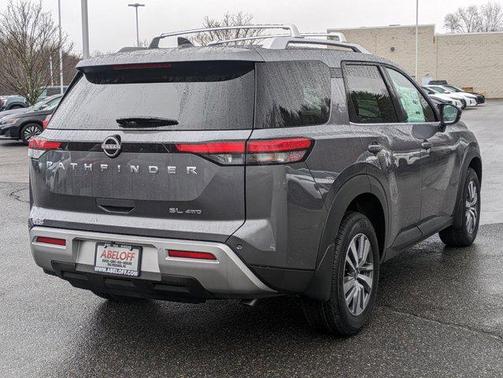 2025 Nissan Pathfinder SL 4WD