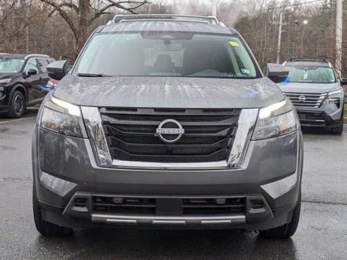 2025 Nissan Pathfinder SL 4WD