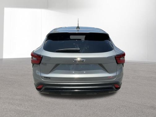 Sterling Gray Metallic 2024 Chevrolet Trax FWD 1RS