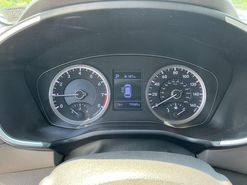 Quartz White 2020 Hyundai SANTA FE SE 2.4