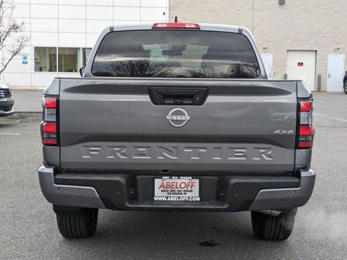 2025 Nissan Frontier SV
