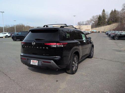 Super Black 2026 Nissan Pathfinder SL