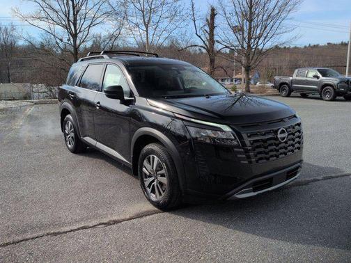 Super Black 2026 Nissan Pathfinder SL