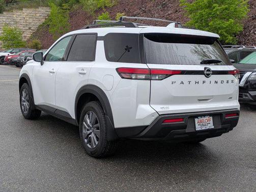 2025 Nissan Pathfinder SV 4WD