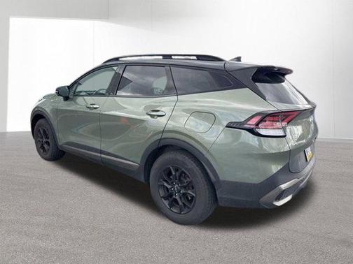 Jungle Green/Ebony Black Roof 2023 Kia Sportage S