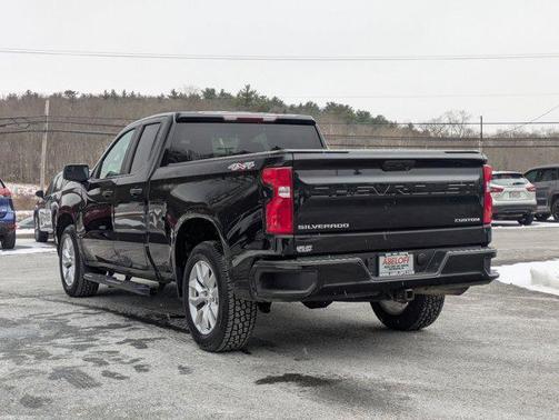 2022 Chevrolet Silverado 1500 Custom