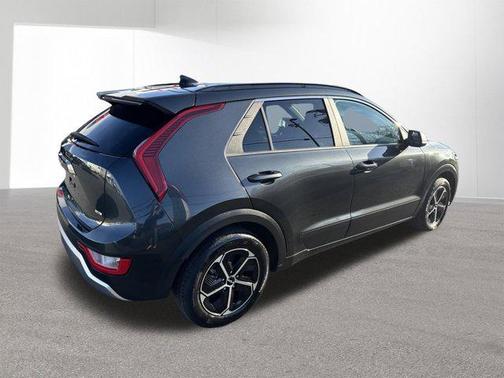 Graphite Gray 2024 Kia Niro LX
