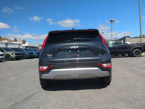 Graphite Gray 2024 Kia Niro LX