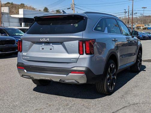 2025 Kia Sorento EX
