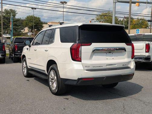 2022 GMC Yukon SLT