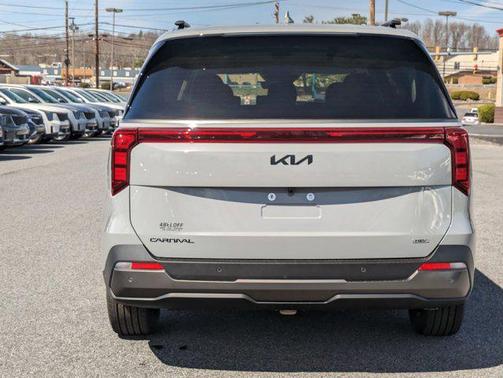 2025 Kia Carnival Hybrid SX