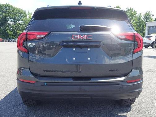 Photo 5 of 30 of 2020 GMC Terrain SLE