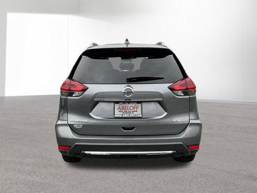 Gun Metallic 2018 Nissan Rogue SV