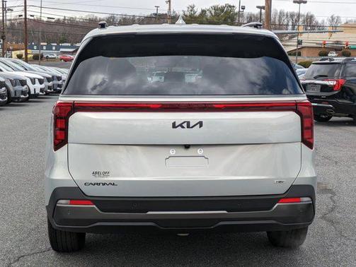2025 Kia Carnival Hybrid SX