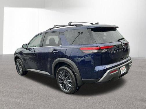 Deep Ocean Blue Pearl 2026 Nissan Pathfinder SL