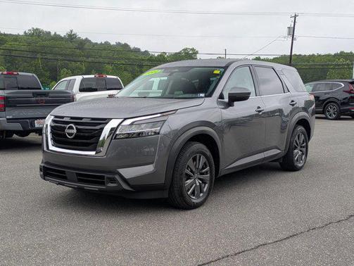 2022 Nissan Pathfinder S 4WD