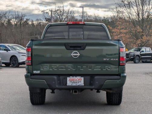 2022 Nissan Frontier SV