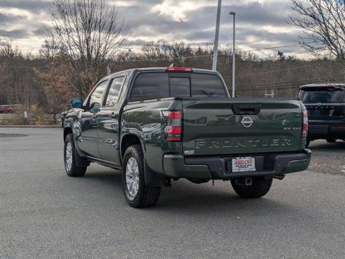 2022 Nissan Frontier SV