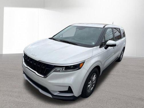 Snow White Pearl 2024 Kia Carnival LX