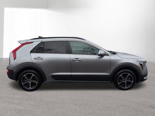 Steel Gray 2023 Kia Niro EX