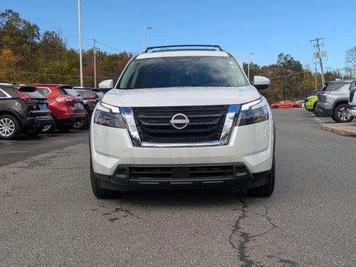 2025 Nissan Pathfinder SV 4WD