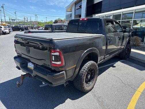 2020 RAM 2500 Laramie Crew Cab 4X4 6'4' Box