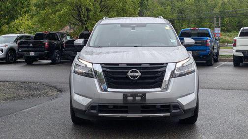 2024 Nissan Pathfinder SL 4WD