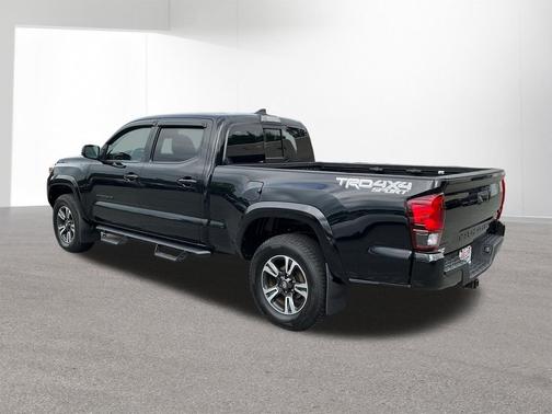 Midnight Black Metallic 2019 Toyota Tacoma TRD Sport