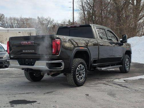 2022 GMC Sierra 2500 SLT